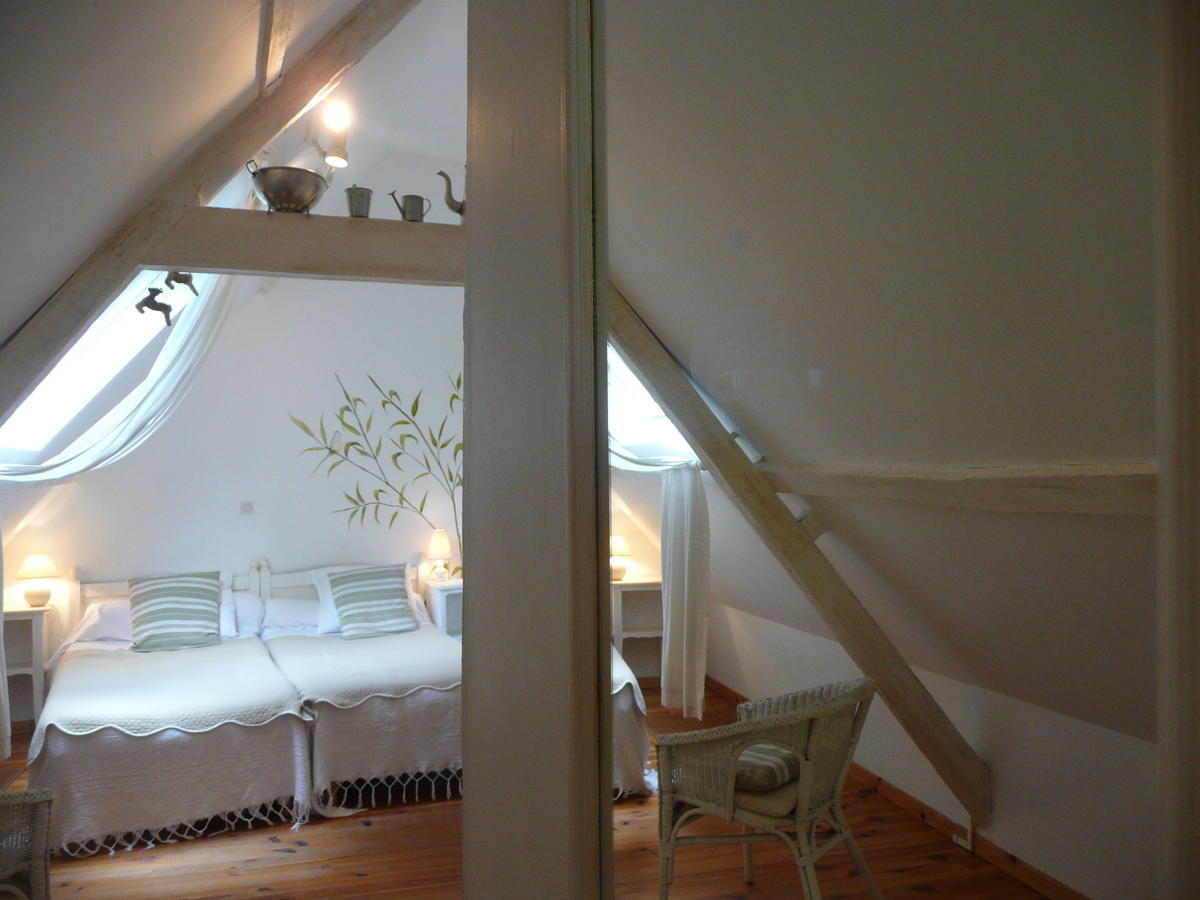 Manoir De Bois En Ardres Bed & Breakfast Стая снимка