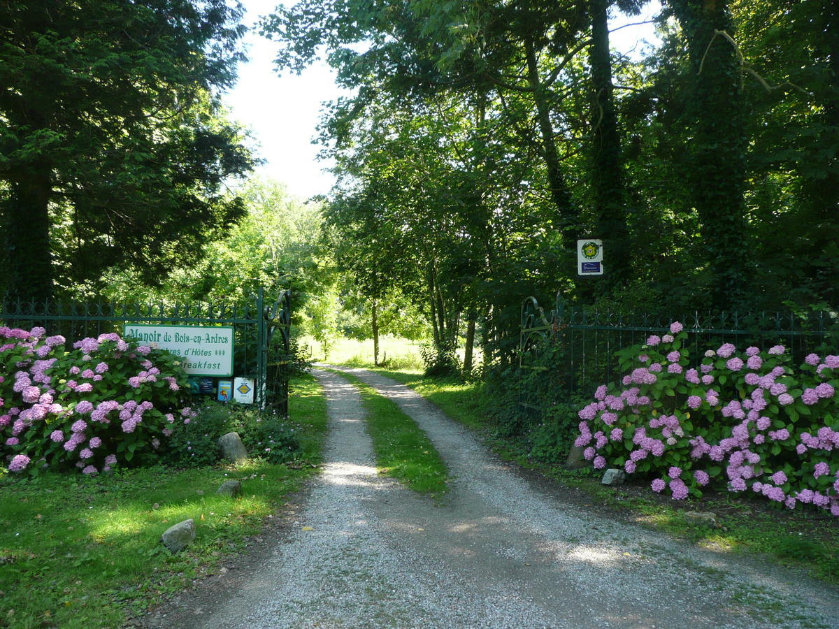 Manoir De Bois En Ardres Bed & Breakfast Екстериор снимка