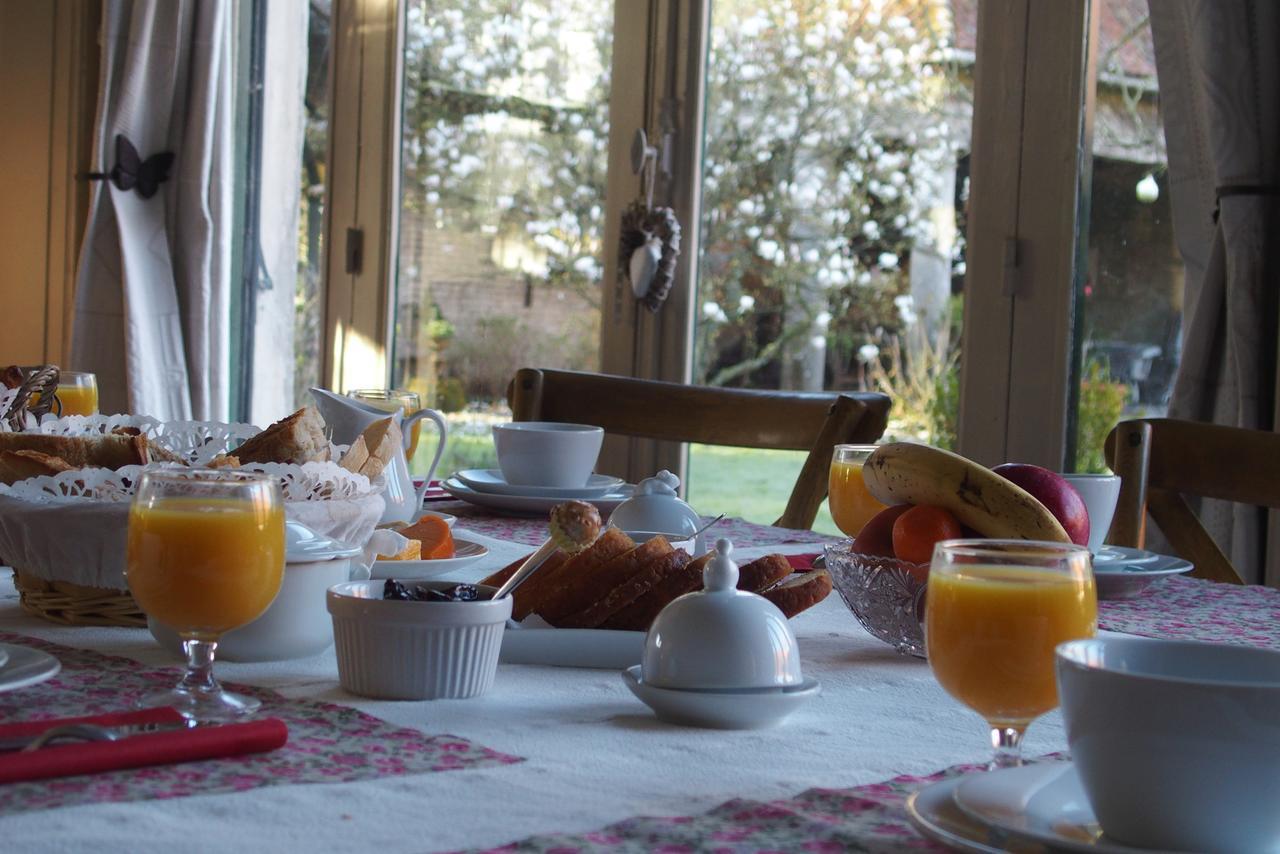 Manoir De Bois En Ardres Bed & Breakfast Екстериор снимка